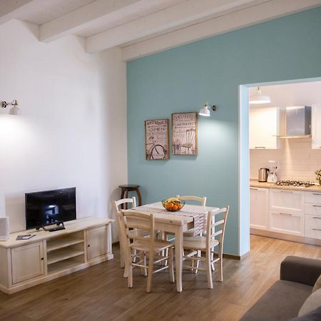 Color Apartment Monopoli Extérieur photo