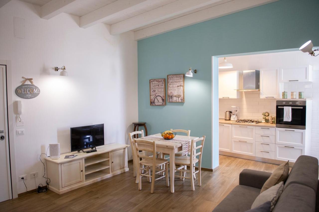 Color Apartment Monopoli Extérieur photo