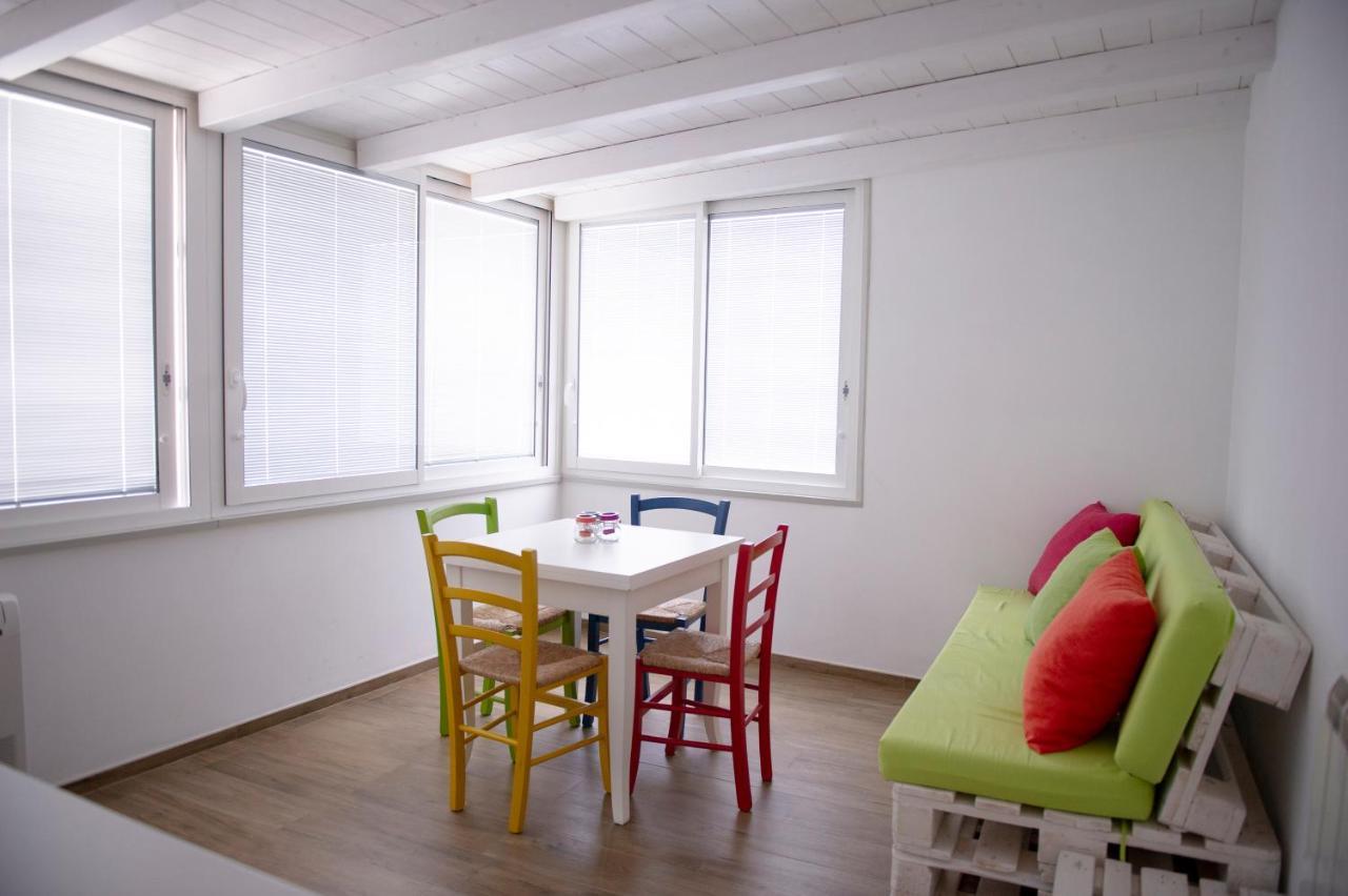 Color Apartment Monopoli Extérieur photo