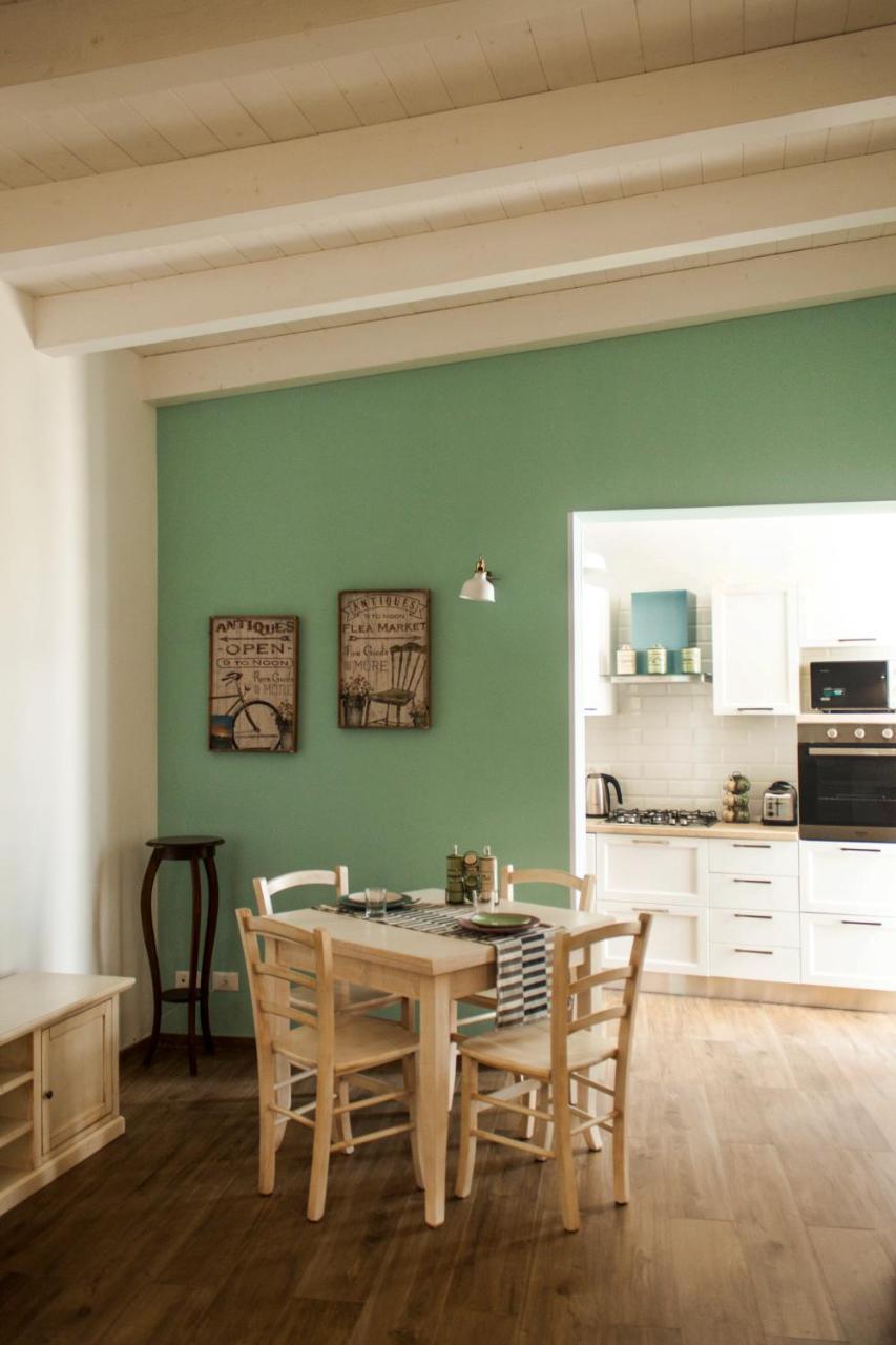 Color Apartment Monopoli Extérieur photo